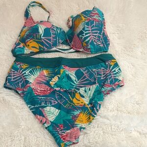 Cupshe -Tropical Print Bikini Set